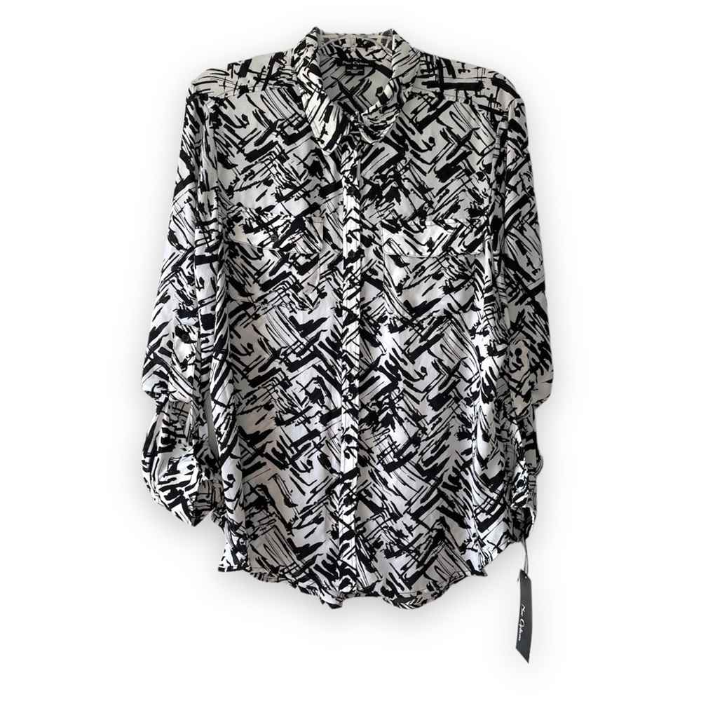 NWT Nue Options printed button blouse